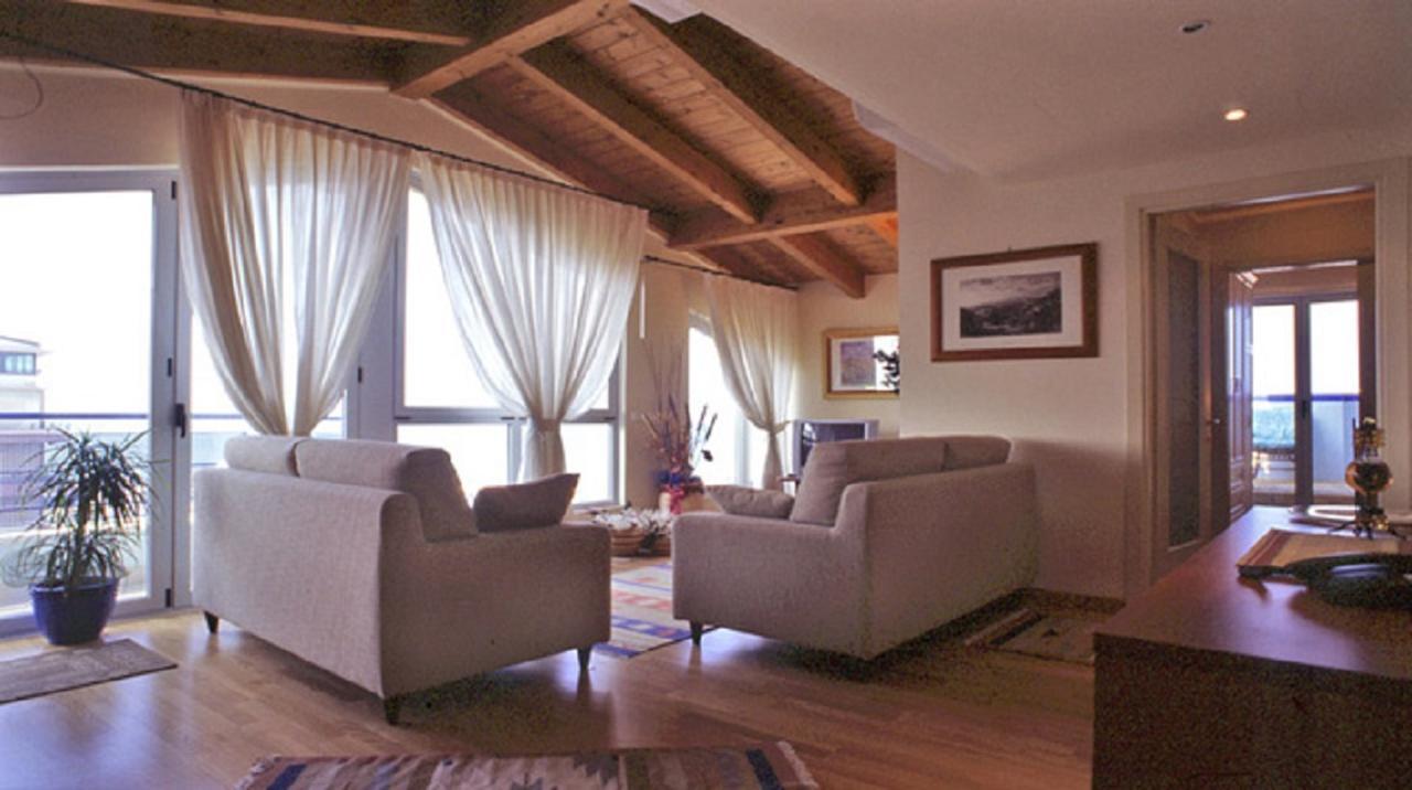 Residence Darsena カットーリカ エクステリア 写真